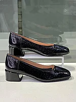 Женские туфли PAOLETTI на низком каблуке.