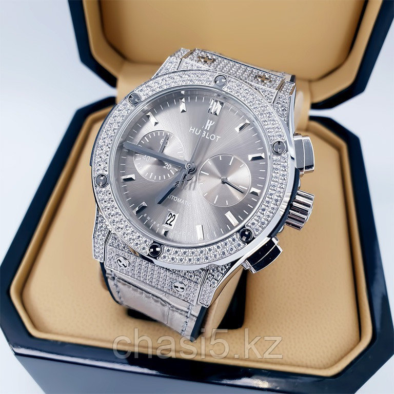 Кварцевые наручные часы HUBLOT Classic Fusion All Diamond - 44 мм (13531)