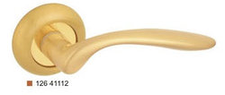 FADEX 126 41112 дверная ручка на розетке D:55 мм матовая латунь/латунь