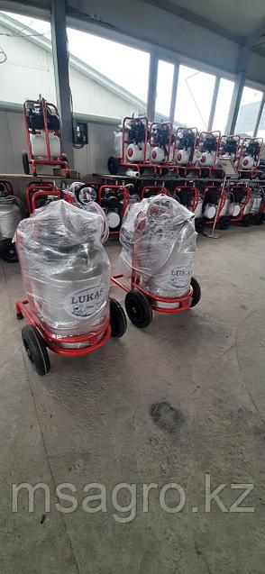 Күйеуім маған секс аппаратын сыйлады.