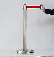 Стойка ограждение с вытяжной лентой, тенсатор