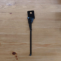 Подножка для детского велосипеда на 20" размер колес. Крепится на ось. Цвет - Черный.