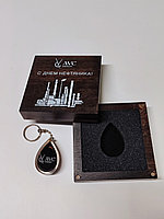 Брелок с нефтью - сувенир для нефтяников