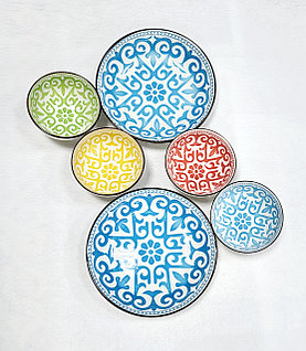 Набор посуды в национальном стиле