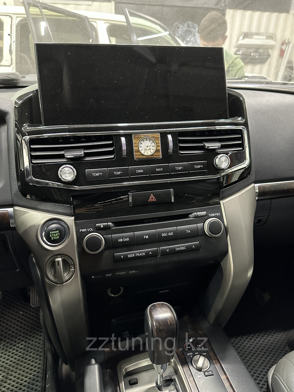 Монитор дизайн LC300 для Land Cruiser 200, фото 1