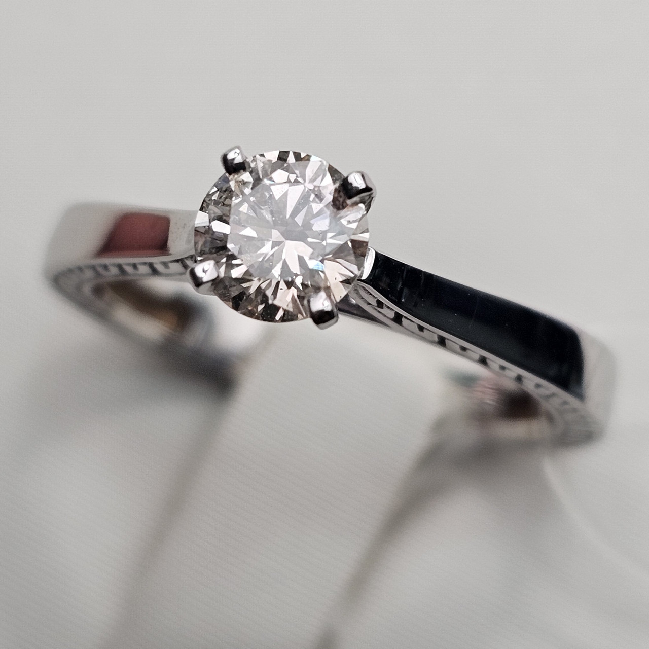 Золотое кольцо 16,5р с бриллиантом 0.54Сt SI2/M EX - фото 1 - id-p90791459