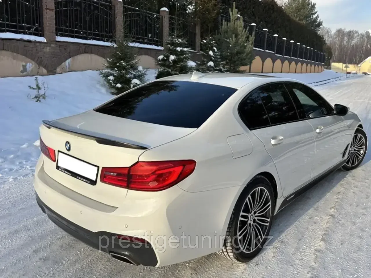 Спойлер на багажник на BMW 5-Серия (G30) 2017-23 дизайн M-Perfomance