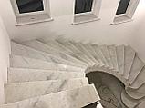 Каменная лестница из мрамора: изготовление ступеней и балясин, фото 3