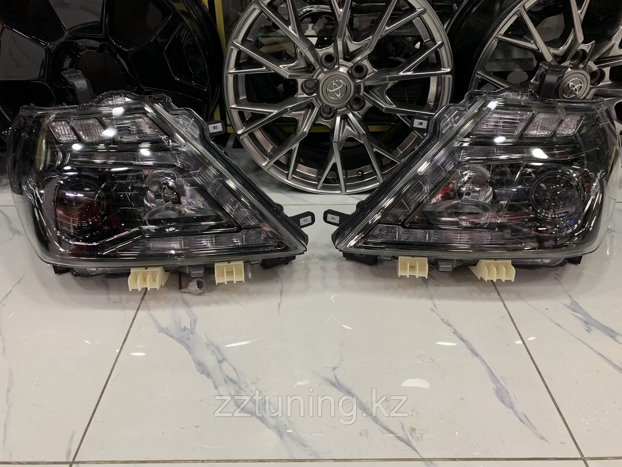 Фары Nissan Patrol Y62, фото 1