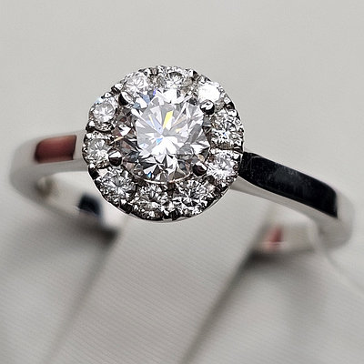 Золотое кольцо 16,5р с бриллиантом 0.65Ct VS2/I, G-Cut