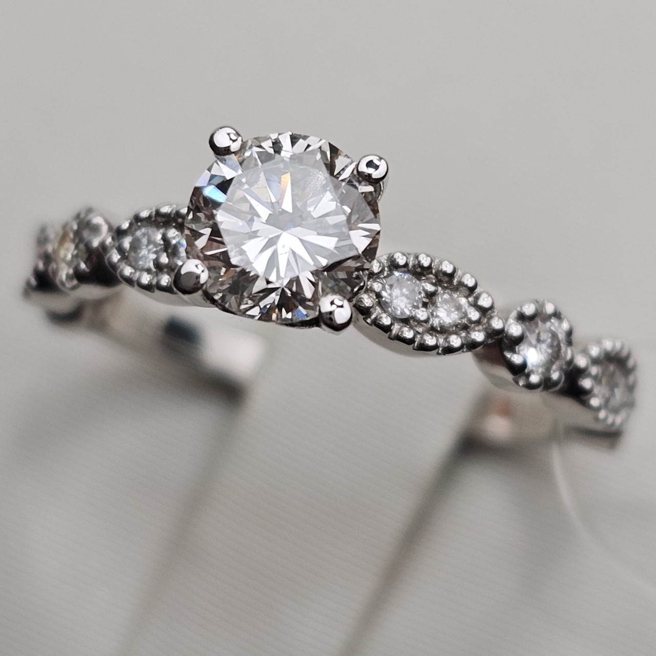 Золотое кольцо IGI 16,5р с бриллиантом 0.84Ct SI1/J, G-Cut - фото 1 - id-p98883487