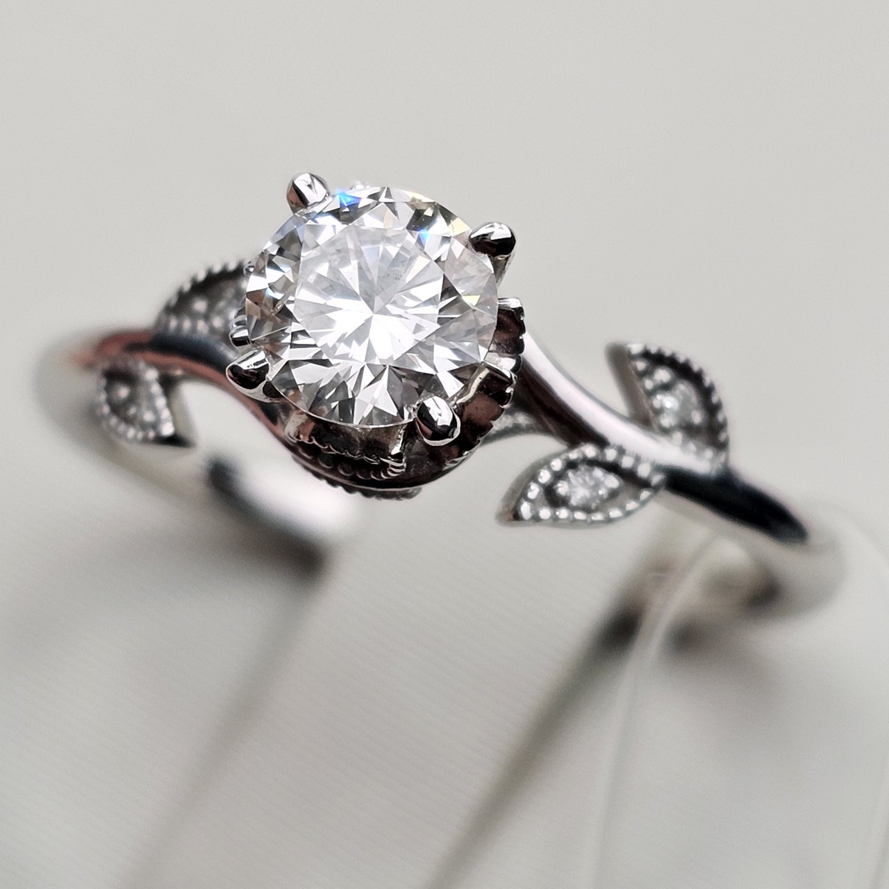 Золотое кольцо 17,5р с бриллиантом 0.64Ct SI1/J, EX-Cut