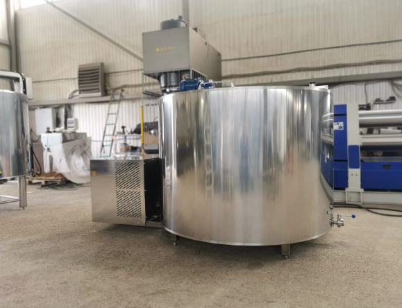 Охладитель молока ОМВТ-2000 вертикального типа 2000 л, фото 1