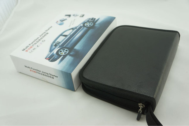 Аккумулятор пусковой - Car Jump Starter (автономное мини пусковое устройство для автомобильного аккумулятора , фото 2