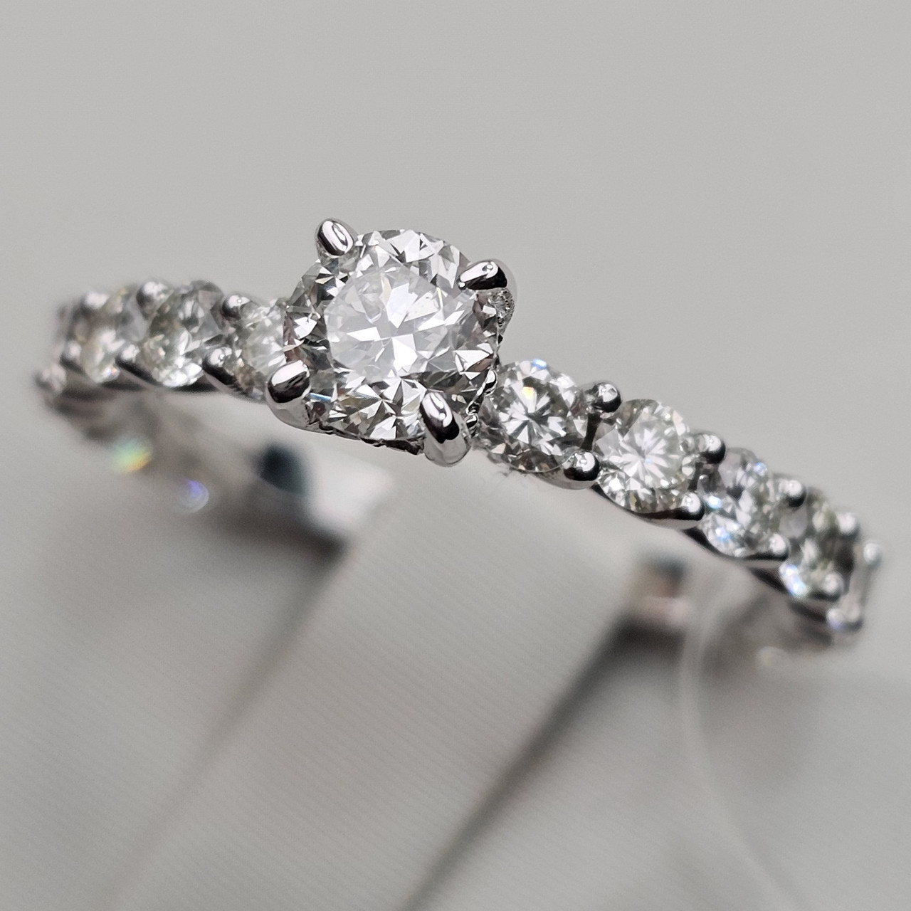 Золотое кольцо GIA 17р с бриллиантами 0.5Сt VS2/L, F-Cut, 1.25Ct VS2/J-VS1/H VG-Cut - фото 1 - id-p116298073