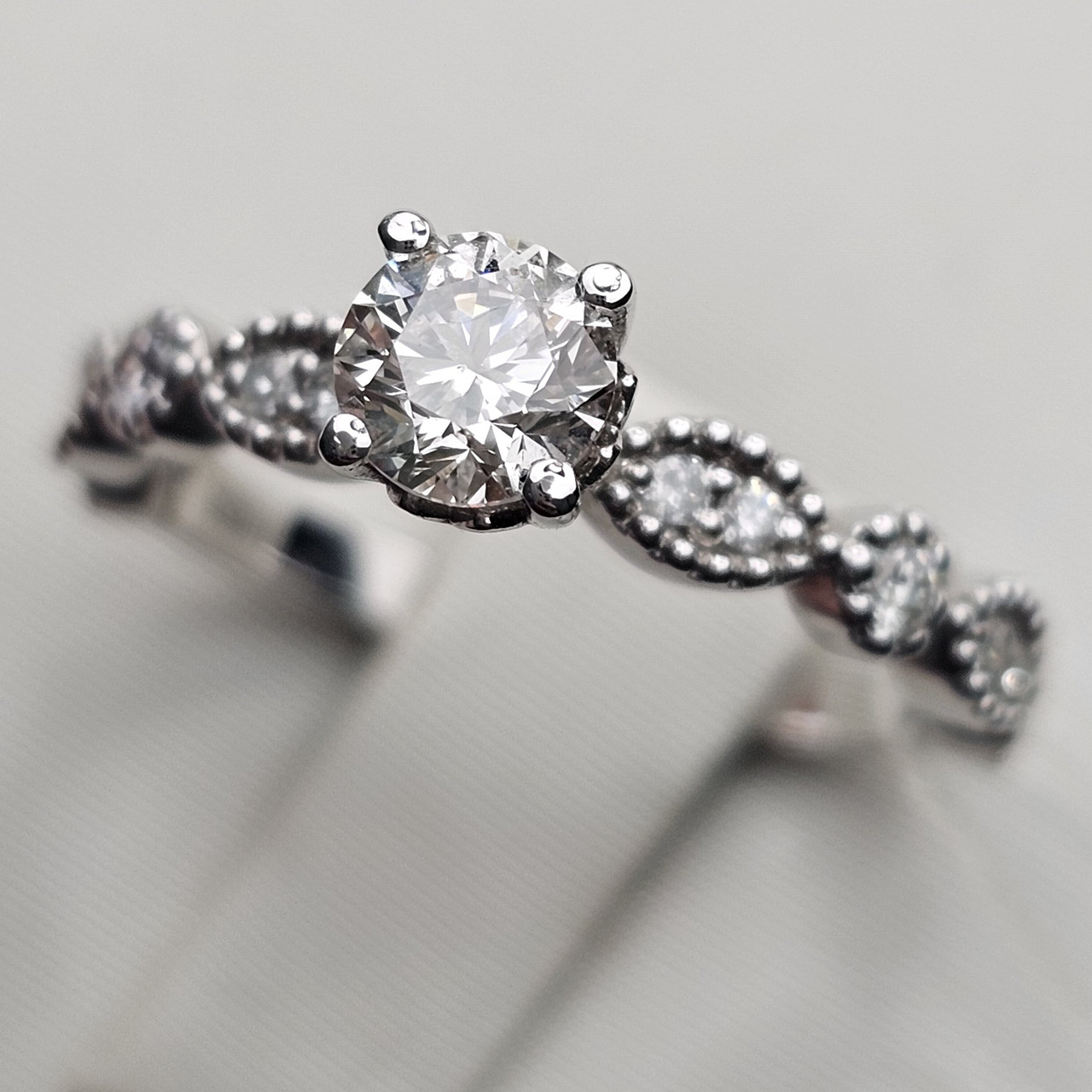Золотое кольцо IGI 16,5р с бриллиантом 0.67Ct VS2/K, VG-Cut