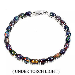 Браслет с натуральными черными Опалами