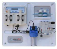 Система дозирования ME DUAL PH-CLORO с насосами 5-10 л/ч и амперометрической ячейкой CG-CL3