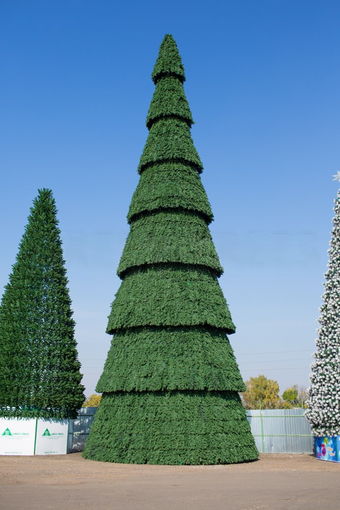 Сегментная елка "Сибирская", высота 11 м