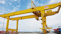 Контейнерный козловой кран