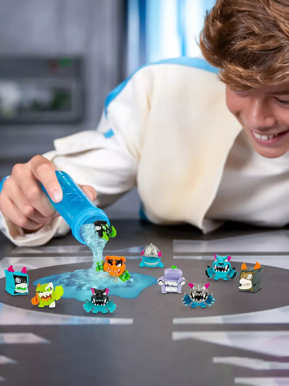 Лаборатория зверей MrBeast Lab Swarms Mega Lab