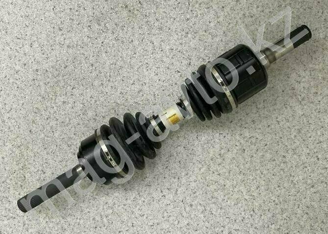 10703, Привод (полуось) в сборе правый 4WD KIA 0K63B-25600A, фото 1