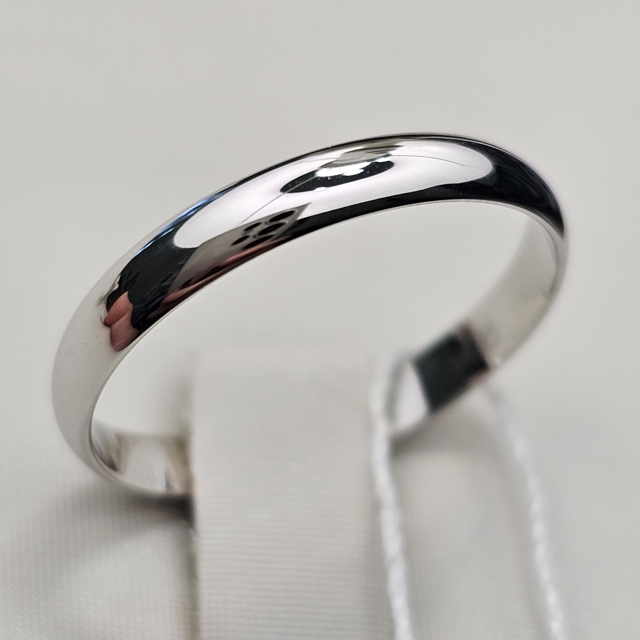 Обручальное кольцо б/з 1,95 гр, 585 проба,20р/3мм, фото 1