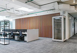 Кубообразный реечный потолок (реечная стена)