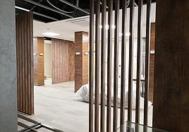 Кубообразный реечный потолок (реечная стена)