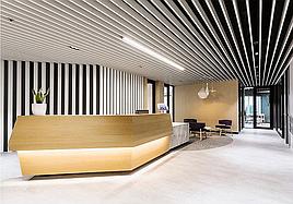 Кубообразный реечный потолок (реечная стена)