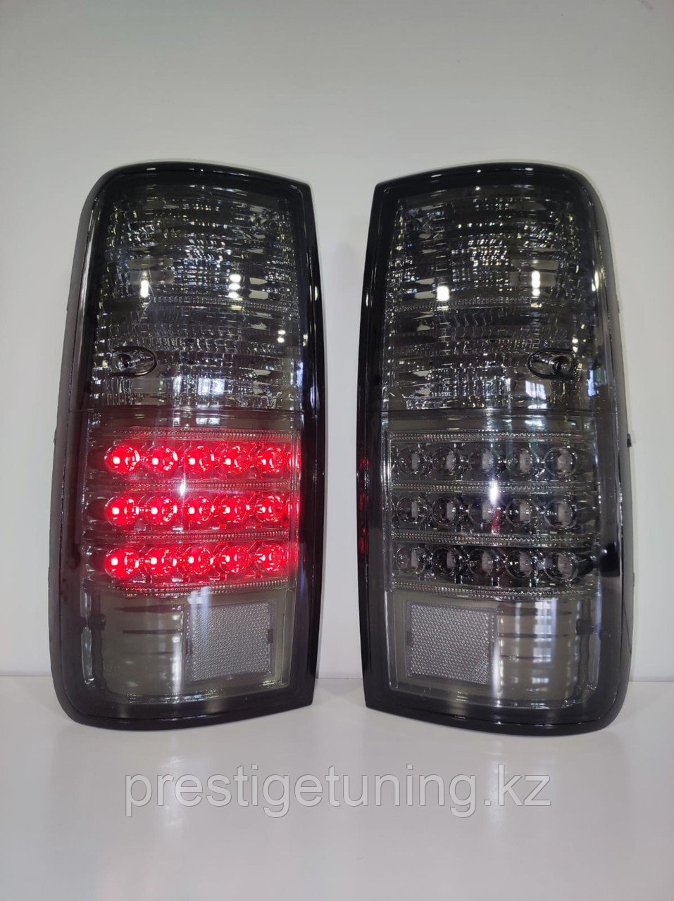 Задние фонари комплект на Land Cruiser 80 1990-97 LED (Дымчатый цвет)