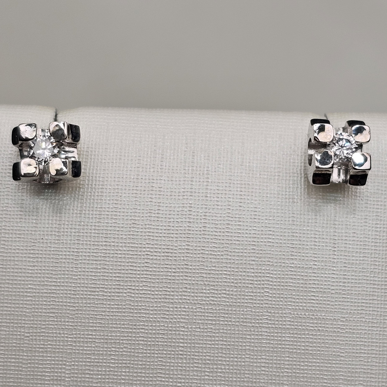 Золотые серьги с бриллиантами к/з 0.145Ct SI2/H, VG-Cut