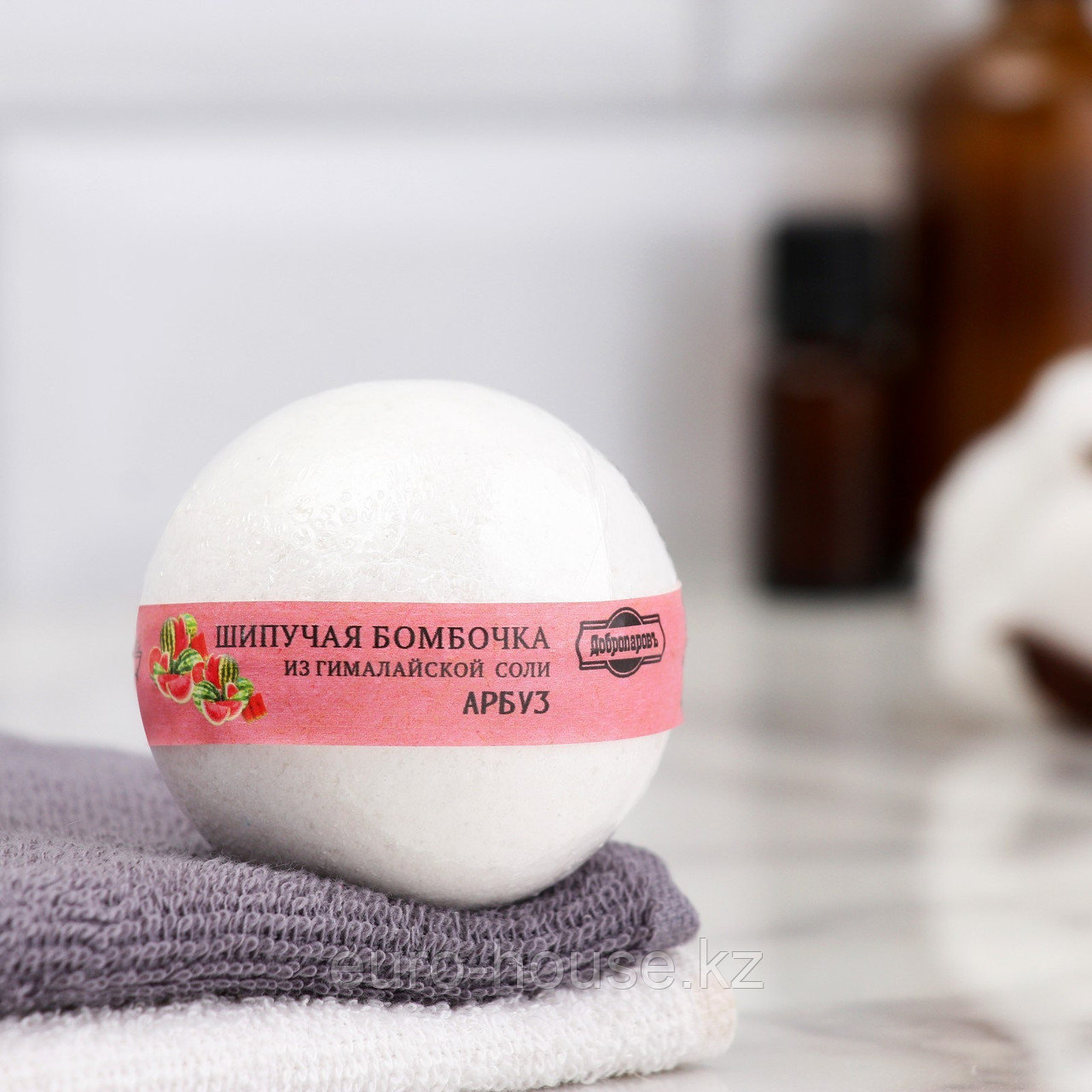 Бомбочка для ванны из гималайской соли "Добропаровъ" сочный арбуз, 110 г, фото 1