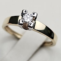 Золотое кольцо 17.5р с бриллиантами 0.081Сt SI1/J G- Cut