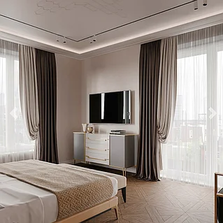 Ол өзінің керемет кеуделерін көрсетті