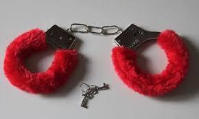 Наручники с мехом, КРАСНЫЕ