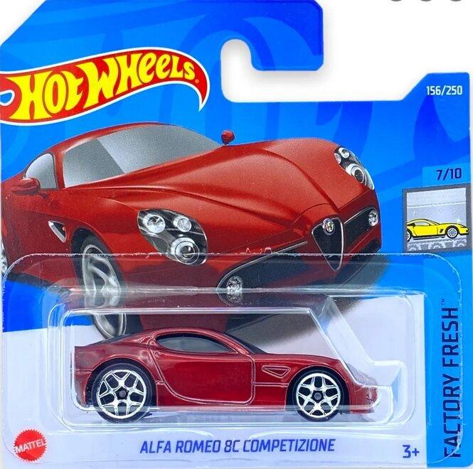 Hot Wheels Модель Alfa Romeo GTV6 3.0, красный