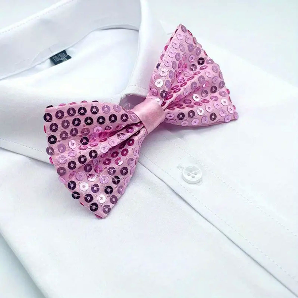 Галстук бабочка с пайетками светло розовая