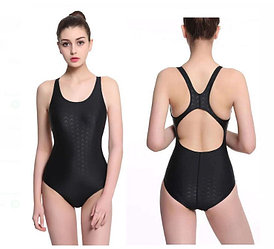 Женский купальный костюм