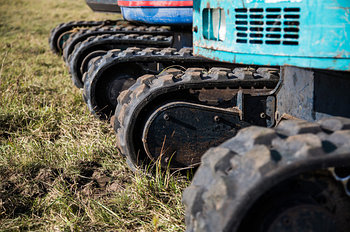 Гусеницы для строительной техники Composit