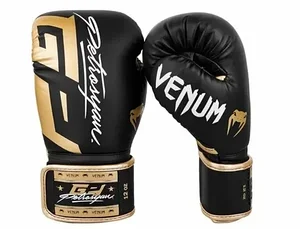 Боксерские перчатки