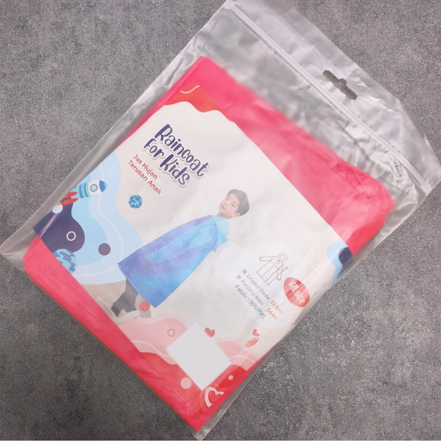 Plashch dozhdevik dlya rebenka