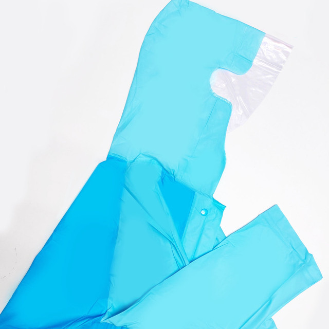 Plashch dozhdevik dlya rebenka