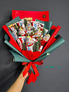 Новогодний Киндерный букет