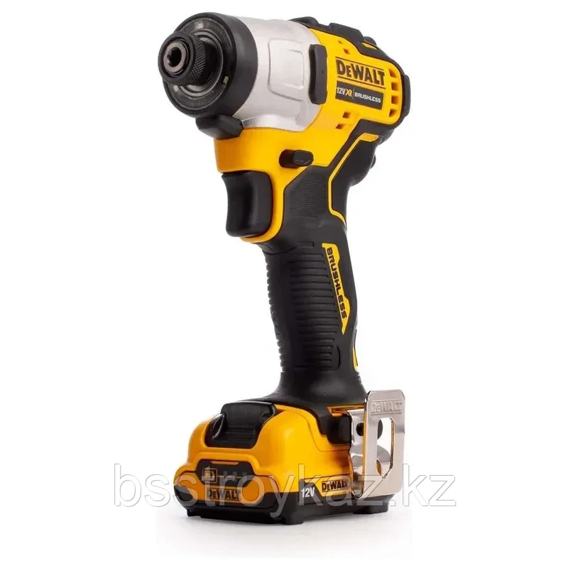 Аккумуляторный шуруповёрт DeWALT 12V XR DCF801D2-QW