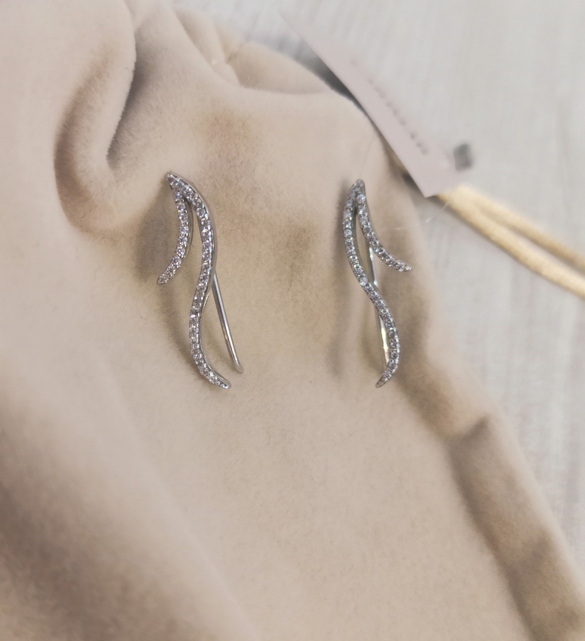 Каффы / циркон ( пр. Абая 141 ), фото 1