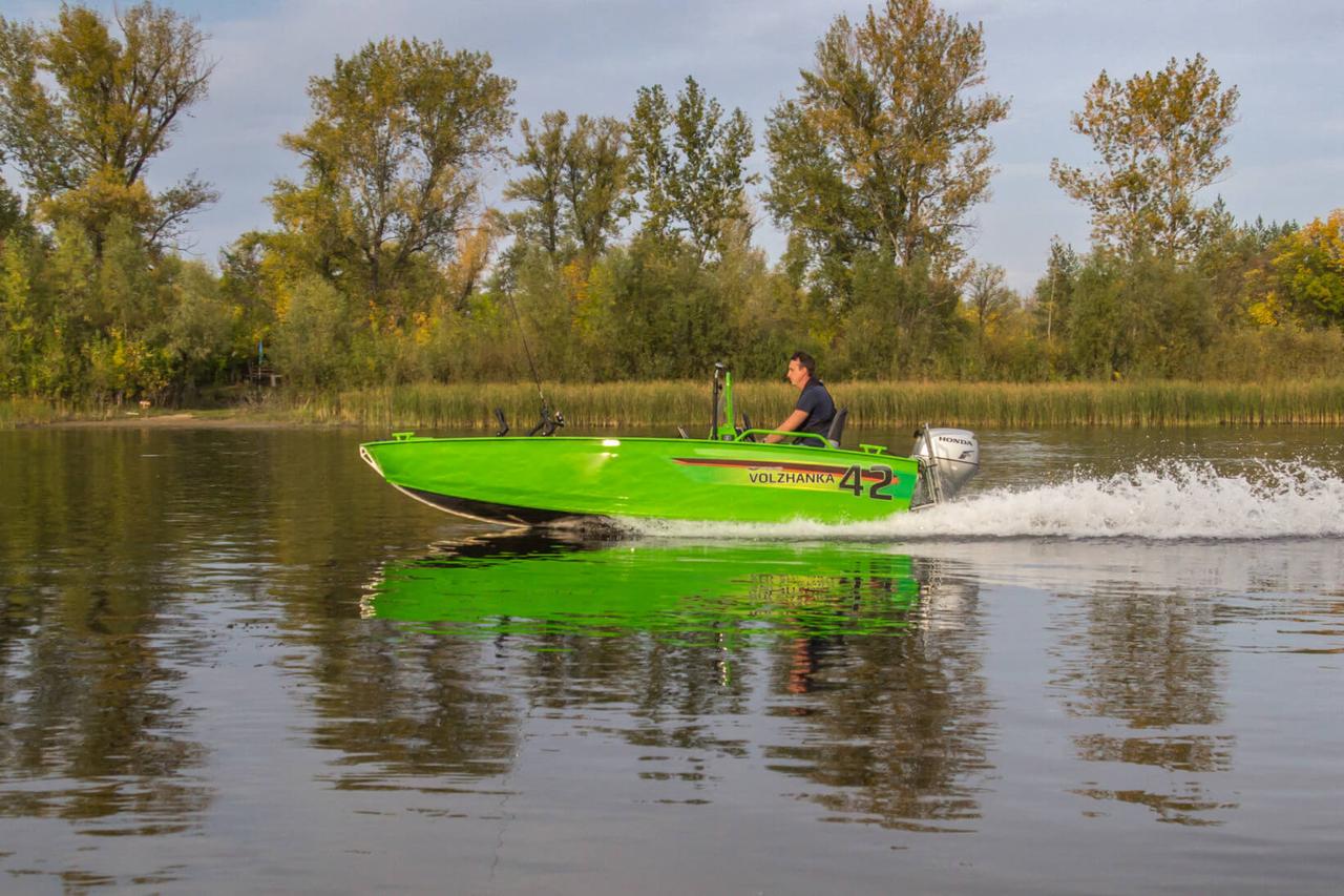 Лодка Волжанка 42 Scout