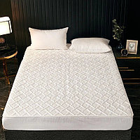 Наматрасник из хлопка размера, 160х200 см., с резинкой.