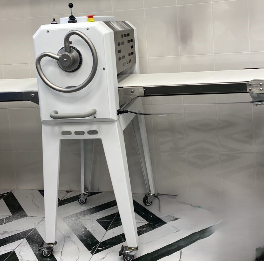 Тестораскаточная машина MBXL-400, фото 1