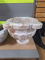 Курна бежевая на ножке для Хаммам. Турция